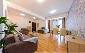 Old Town Flowery Apartment
